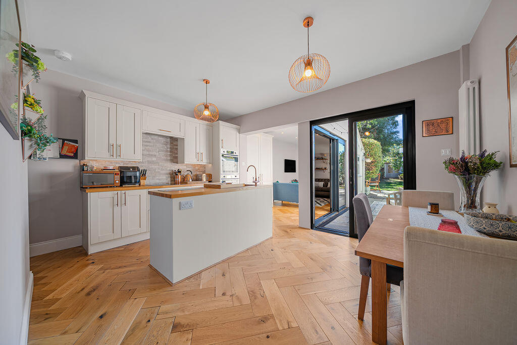 House in Runnymede, Addlestone - View 4