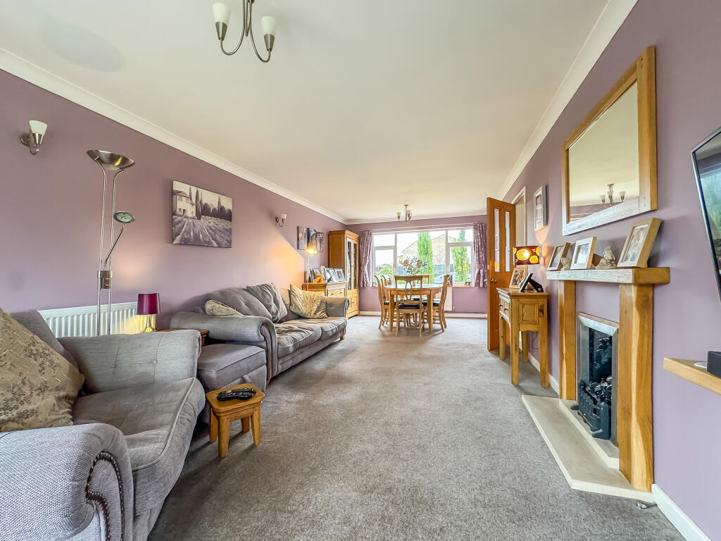 Peterhouse Drive, Newmarket, Suffolk photo 3