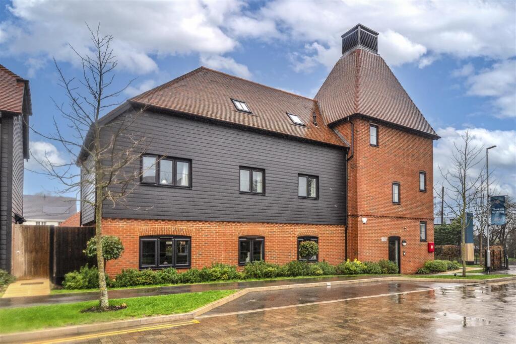 Main image of property: Badsell Road, Paddock Wood, Tonbridge