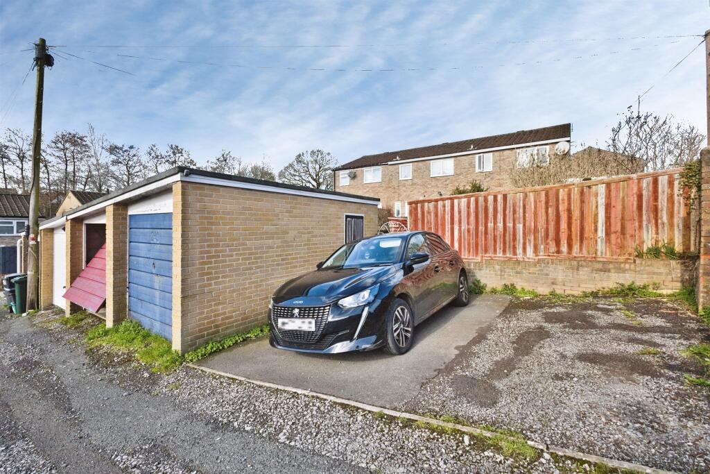 Additional image 16 of Monks Dale, YEOVIL