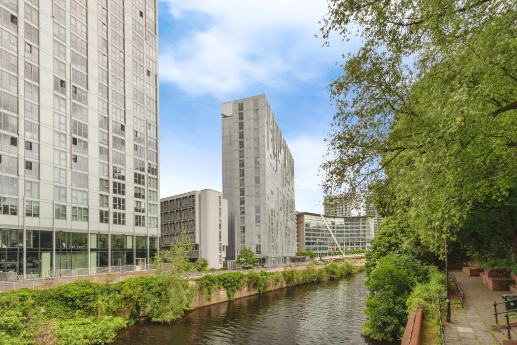 2-bed flat on Affinity Living Riverside, 32 Quay Street, Salford, Lancashire, M3, £270,000
