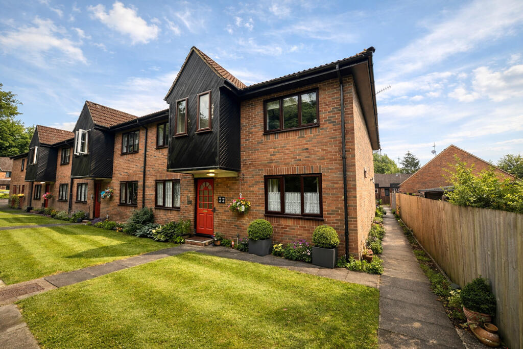 Main image of property: The Beeches, Park Street, St Albans, Hertfordshire, AL2