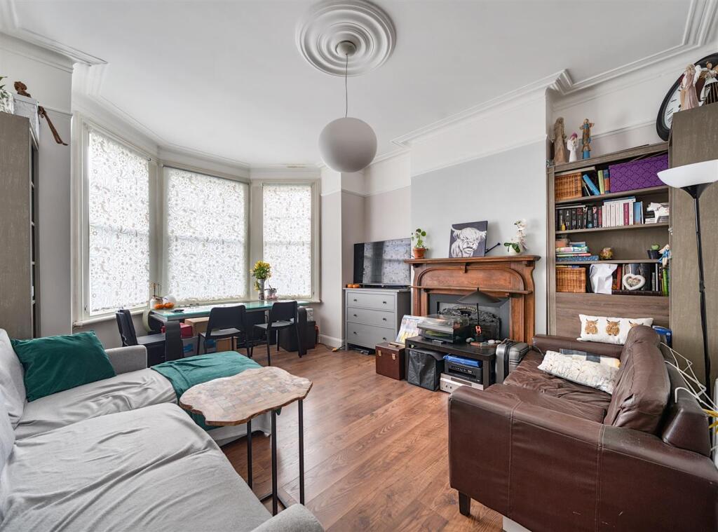 Apartment in London - View 2
