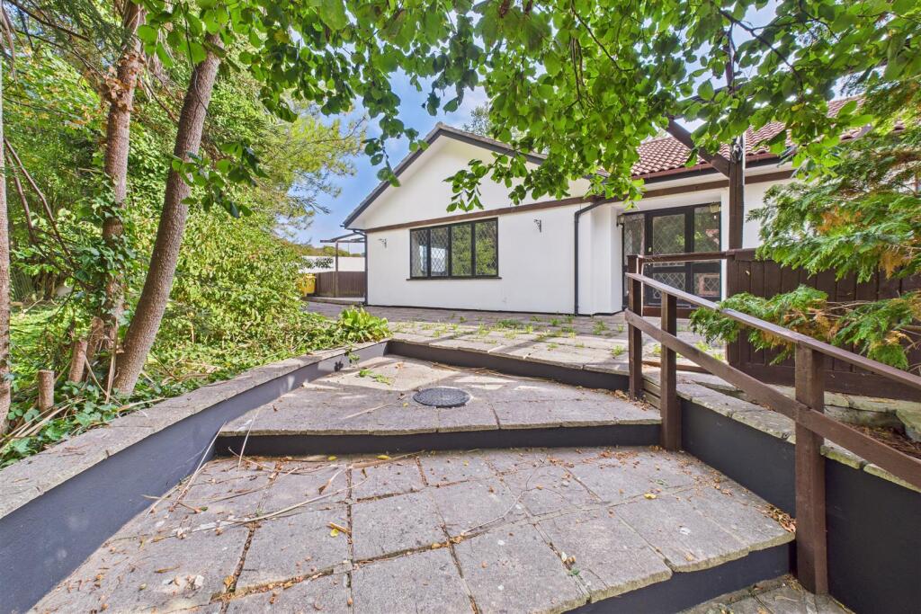 Detached | Updating | Abbotts Leigh photo 4