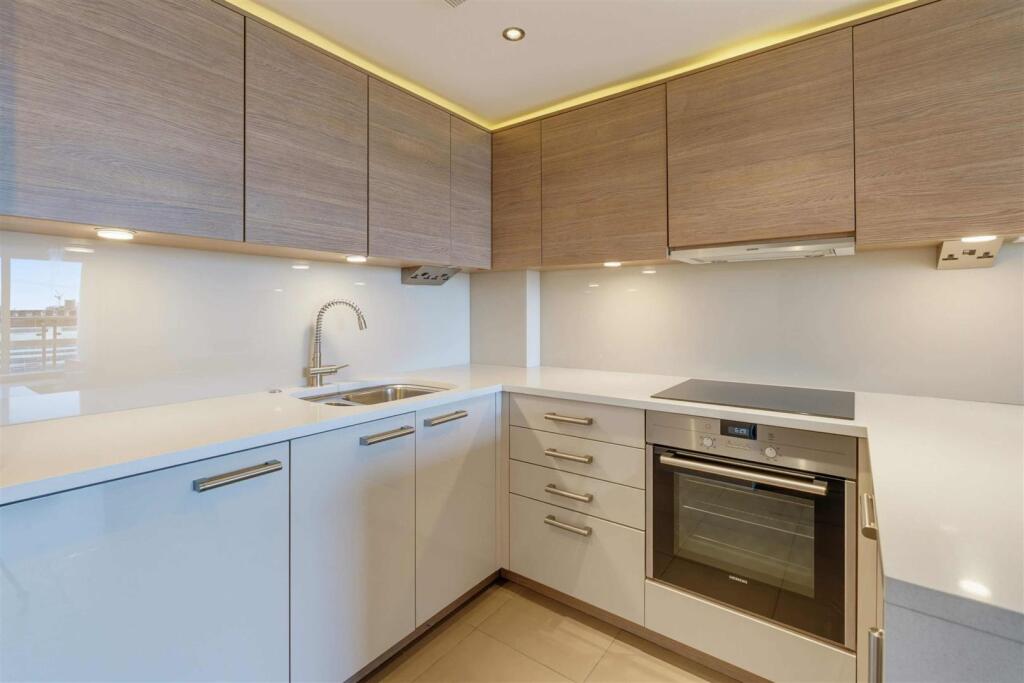 Apartment in London - More