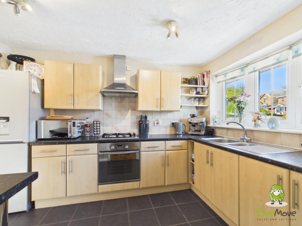 House in Basingstoke and Deane, Basingstoke - View 3