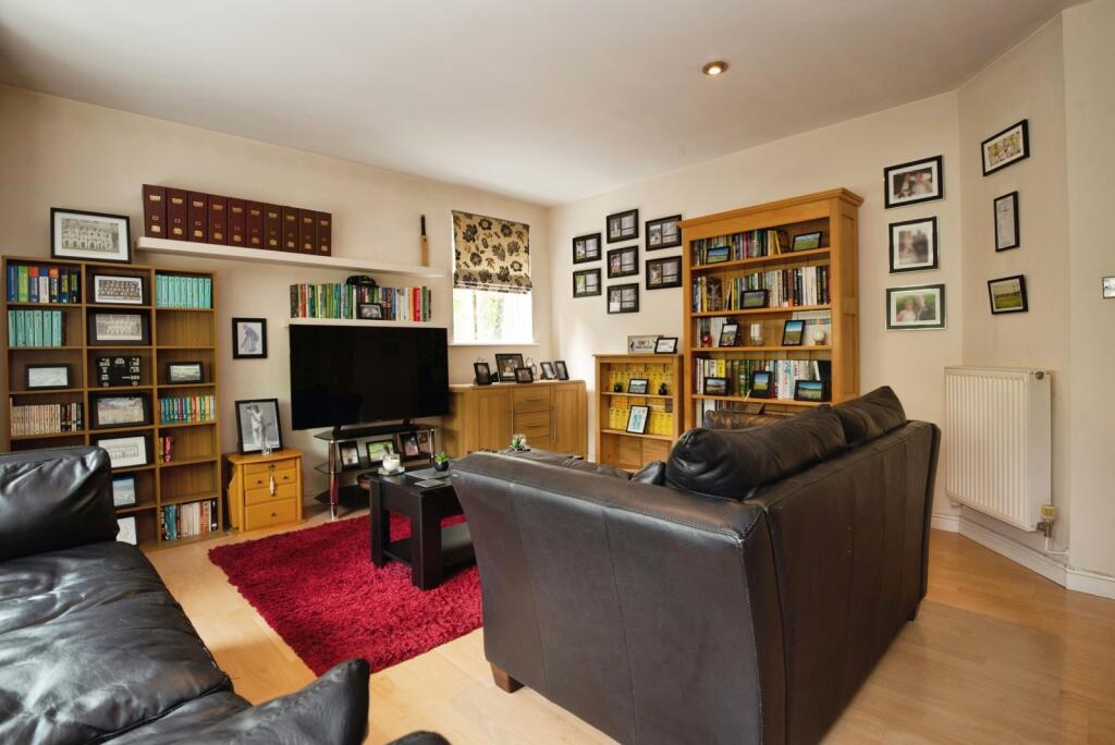 Apartment in Cardiff - View 5