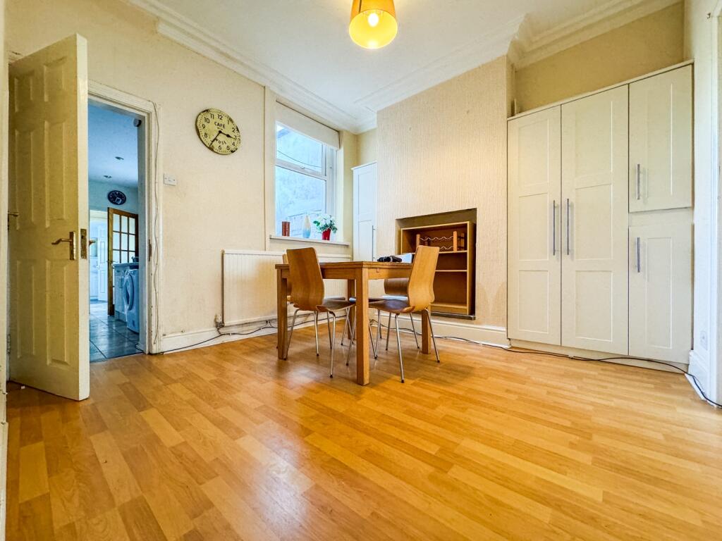 House in Cardiff, Roath - More