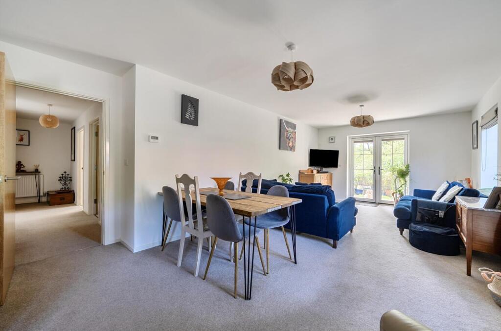 Apartment in Southampton - View 4