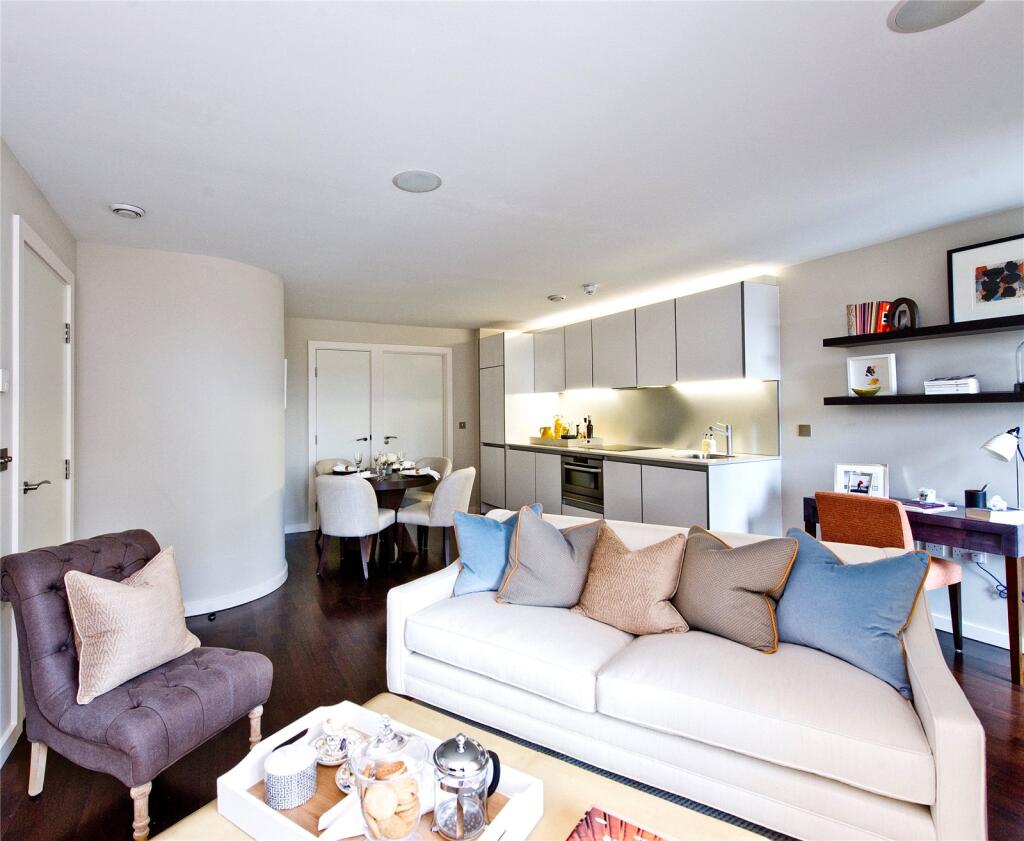 Apartment in London - View 5