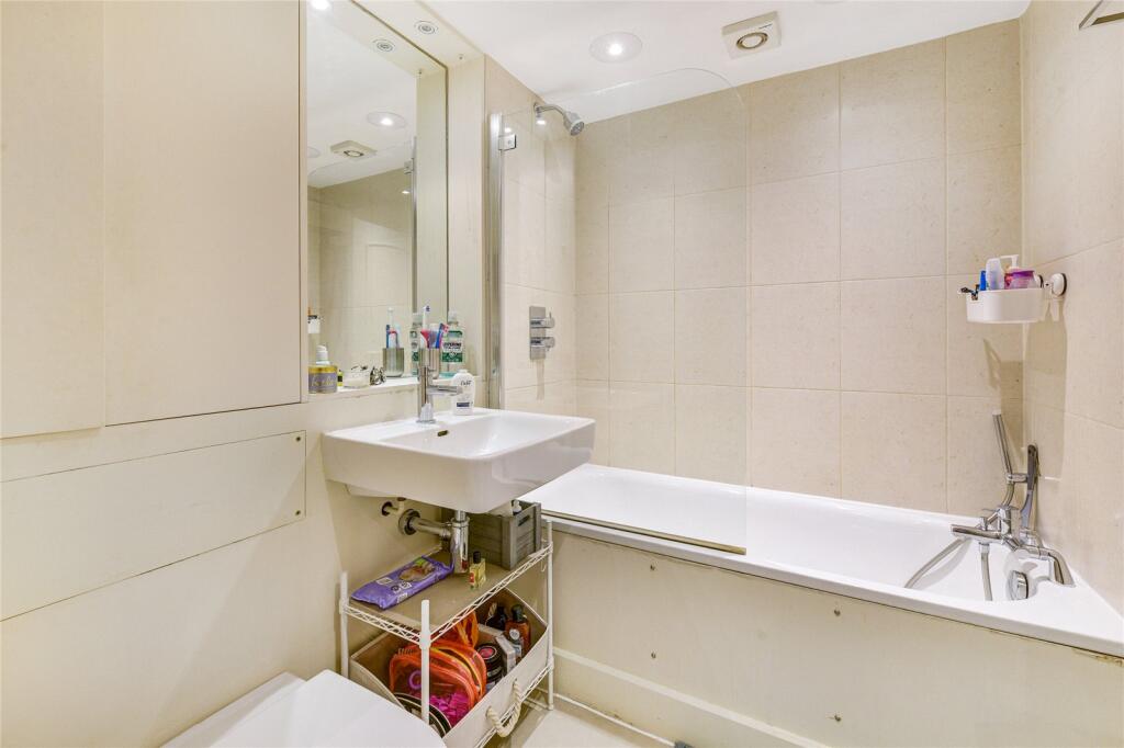 Apartment in London, Brompton - View 5