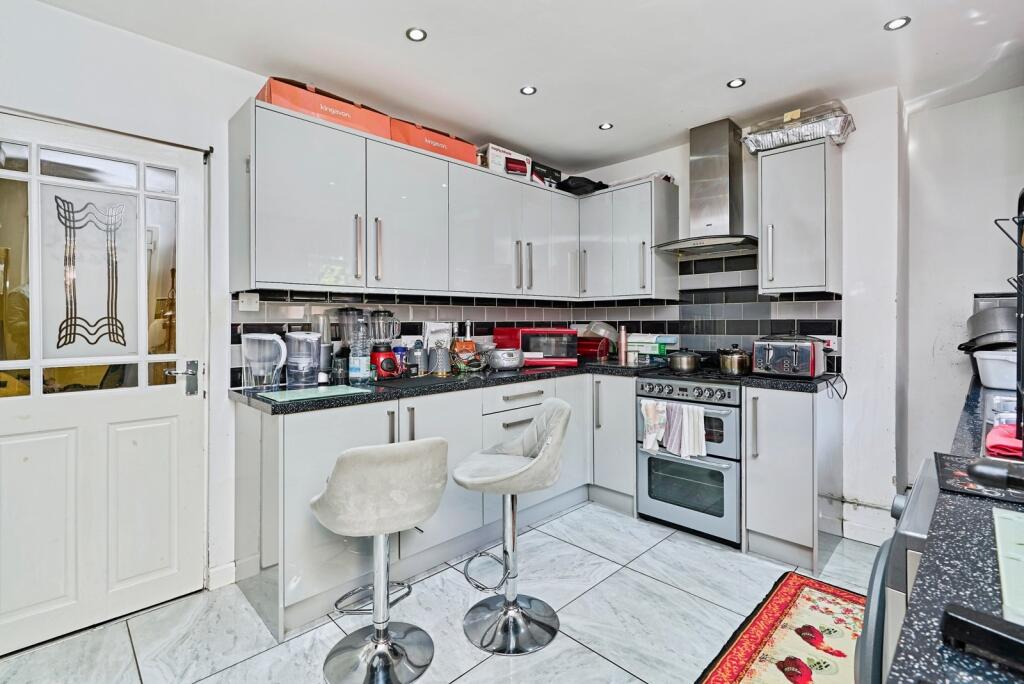 House in Dudley - View 3
