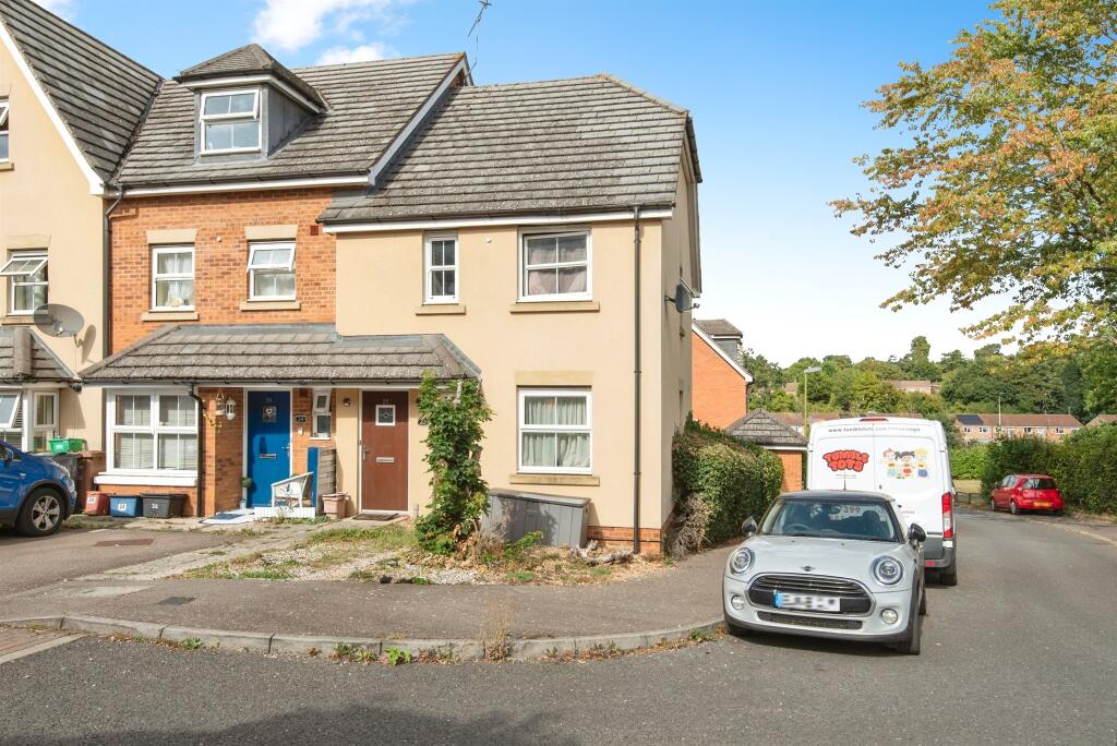 Main image of property: Carisbrooke Close, Stevenage