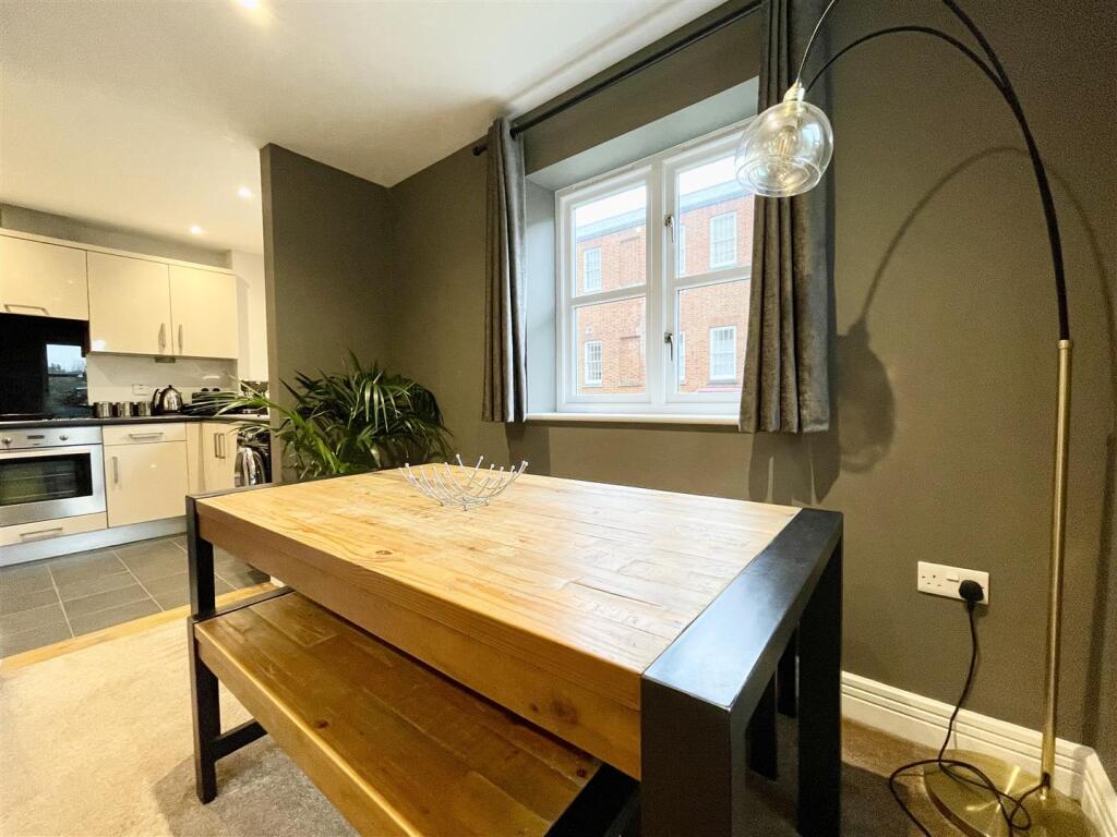 Apartment in Winchester, Tapnage, Wickham - View 3