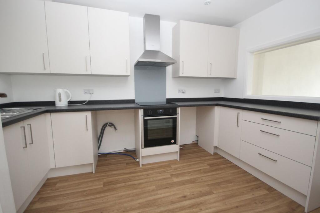 West Cliff Road, WEST CLIFF, BH2 photo 5