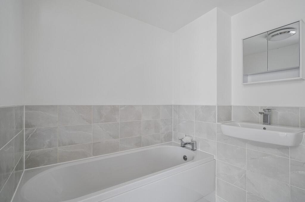 Apartment in Canterbury - View 5
