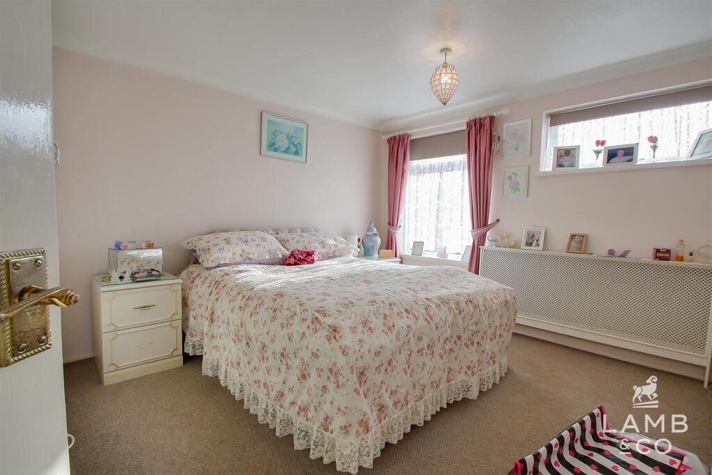 House in Clacton-on-Sea, Great Clacton - More
