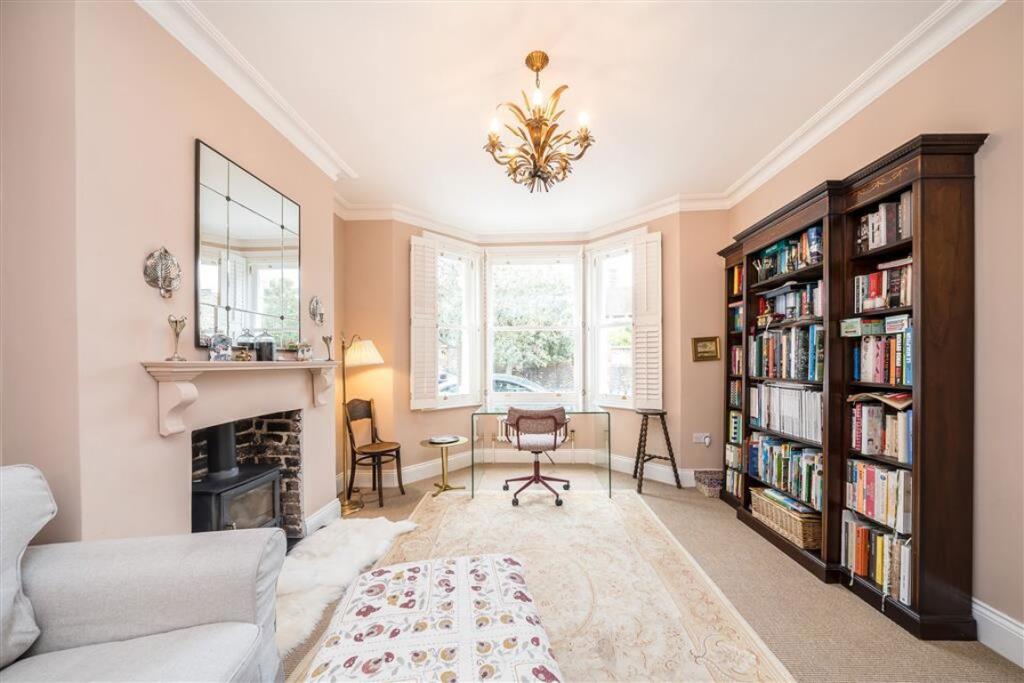 House in London - View 4