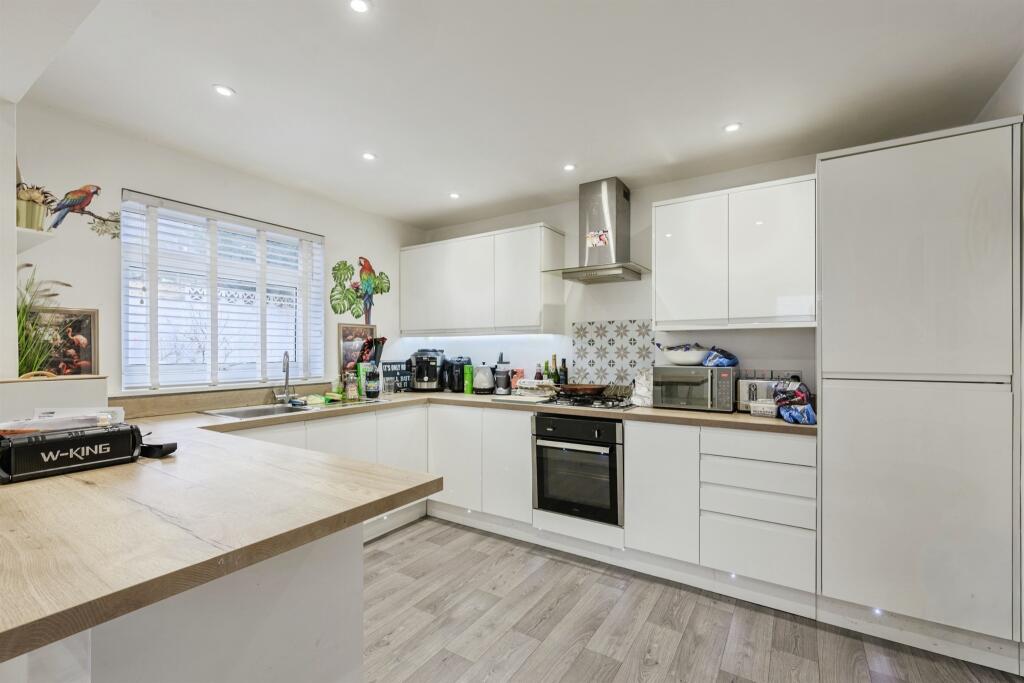 House in Plymouth - View 3