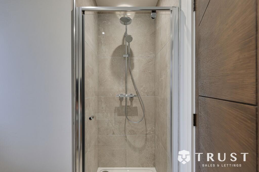 Additional image 41 of West Lane, Gomersal, BD19