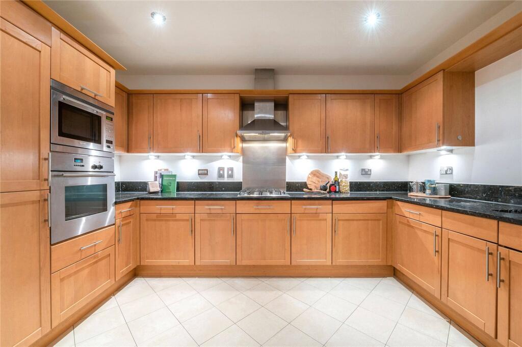 Apartment in London, Royal Borough of Kensington and Chelsea - View 3
