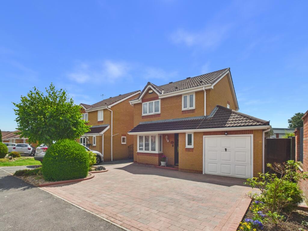Main image of property: Hickton Drive Chilwell, Beeston, Beeston, Nottingham, Nottinghamshire, NG9
