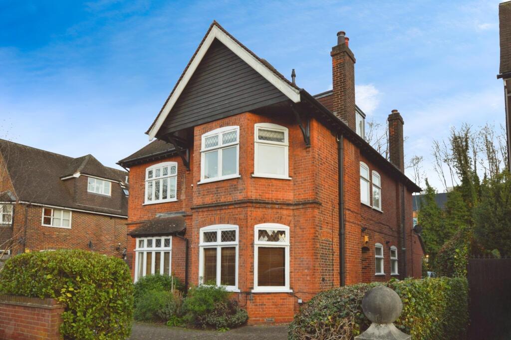Main image of property: Beaconsfield Road, St Albans, AL1