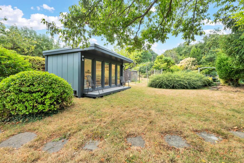 House in Stevenage - View 4