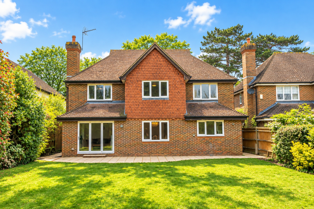 House in Kingston upon Thames - View 2