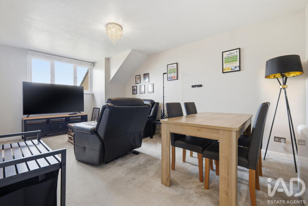 Apartment in Rochford, Hawkwell - View 2