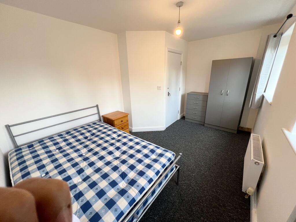 4 bedroom terraced house for rent