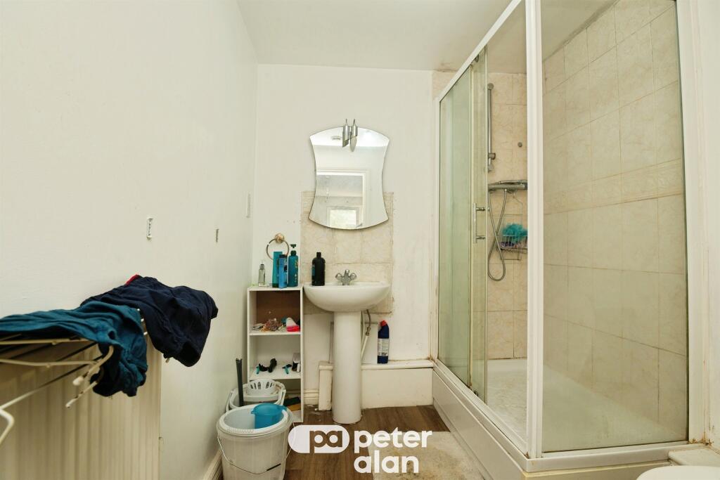 Apartment in Cardiff, Cathays - More