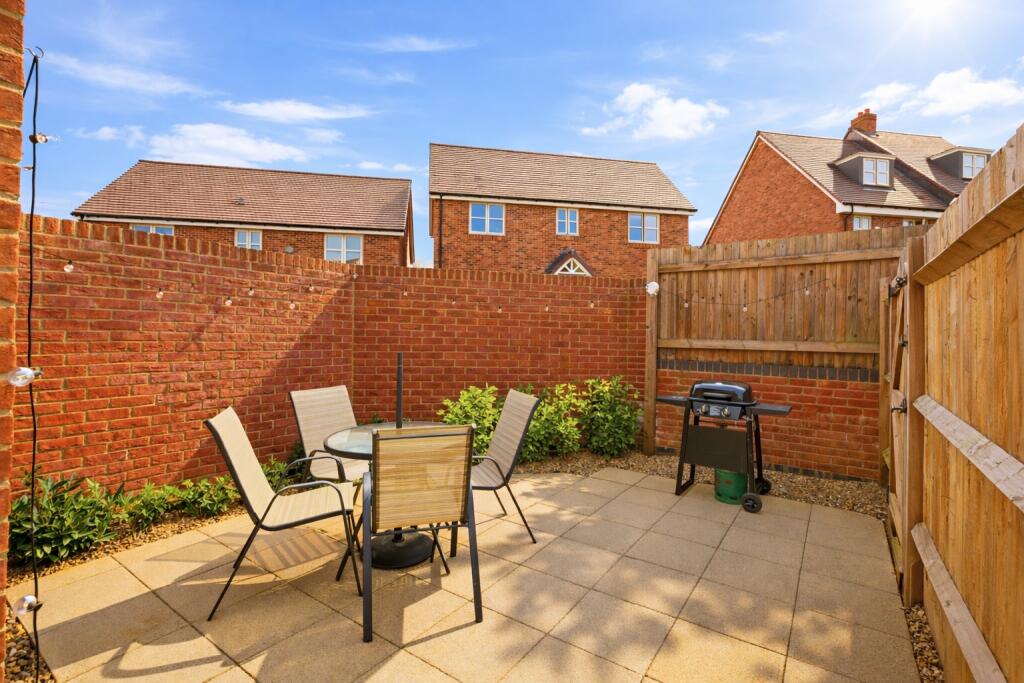 Osprey Drive, St. Albans, Hertfordshire, AL4 photo 4