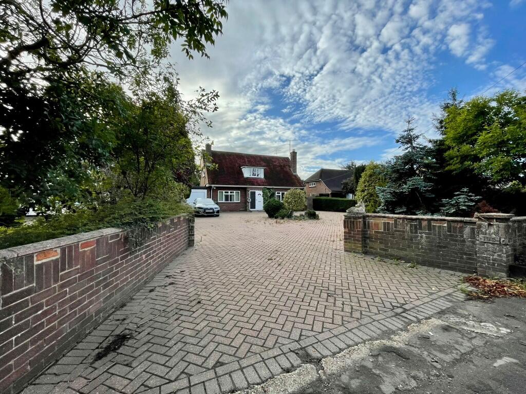 Main image of property: London Road, Braintree, Essex, CM77