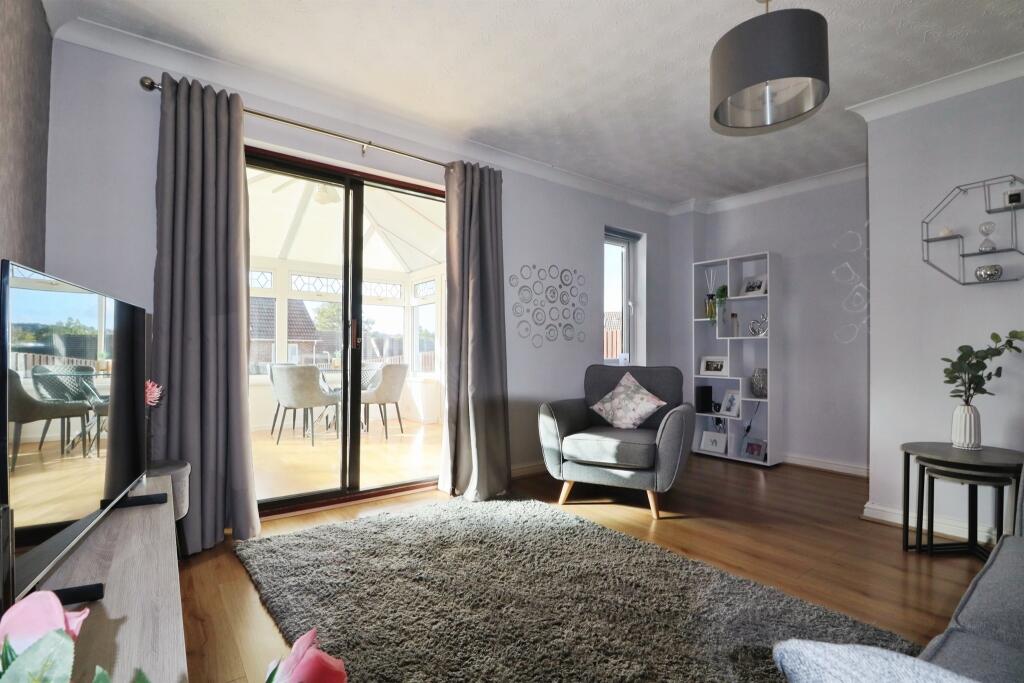 House in Cardiff - More
