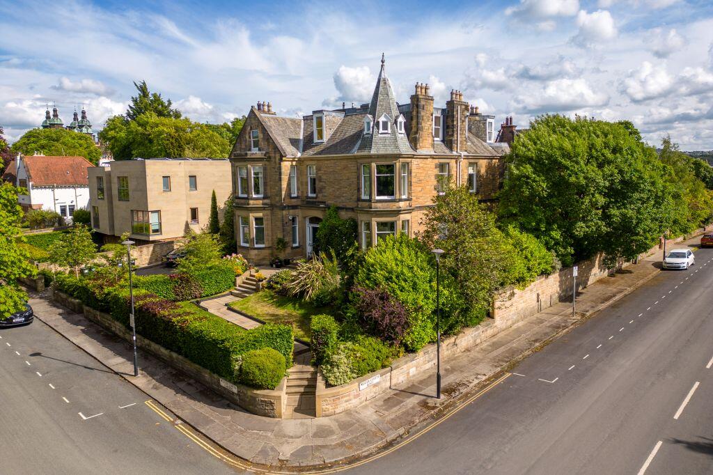 Main image of property: 5 Wester Coates Gardens, EDINBURGH, EH12 5LT