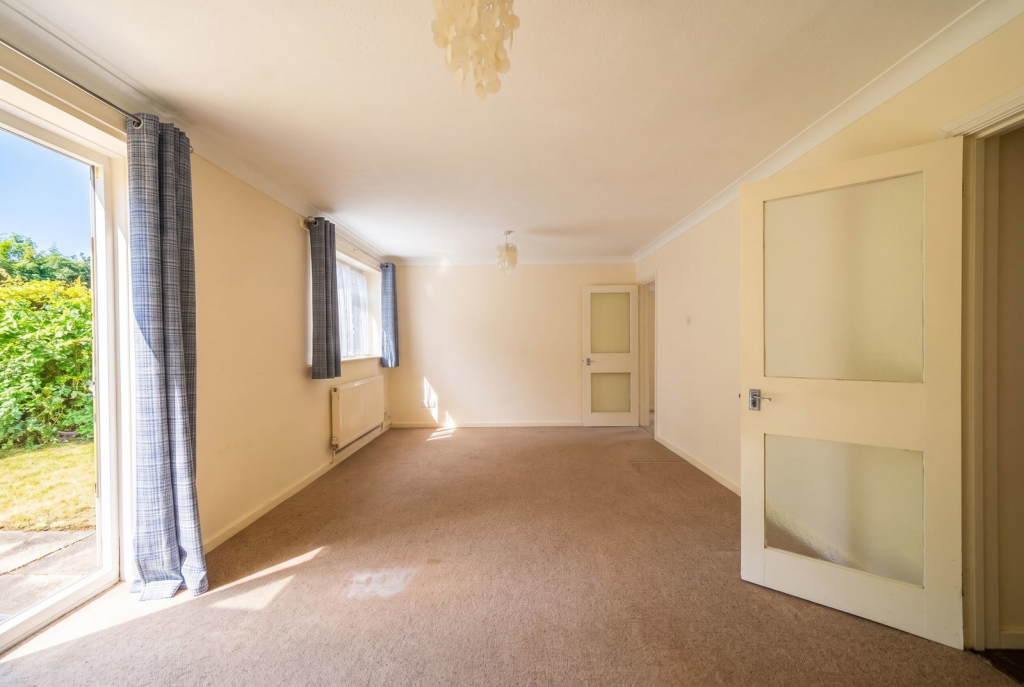 Apartment in Solihull, West Midlands - More