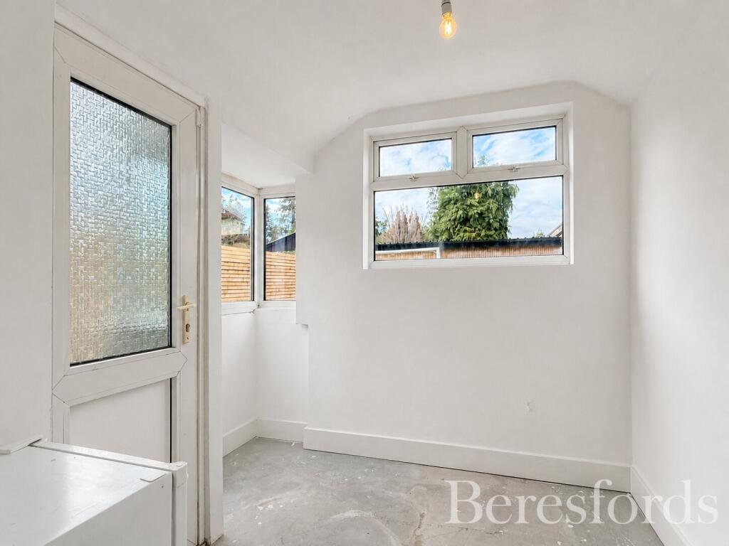 House in Rainham, New Cottages - View 4