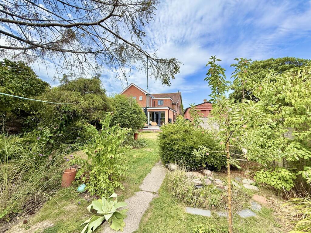 Glenville Road, Walkford photo 4