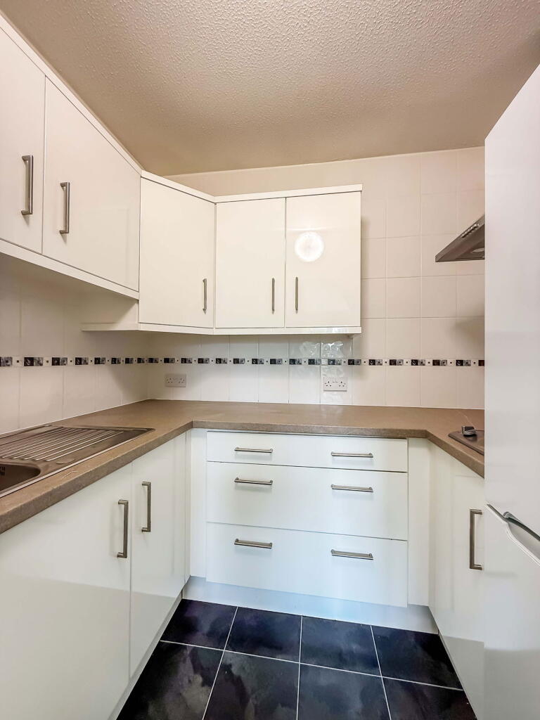 Homesands House, 41 Park Road, Hesketh Park, PR9 9JU - More