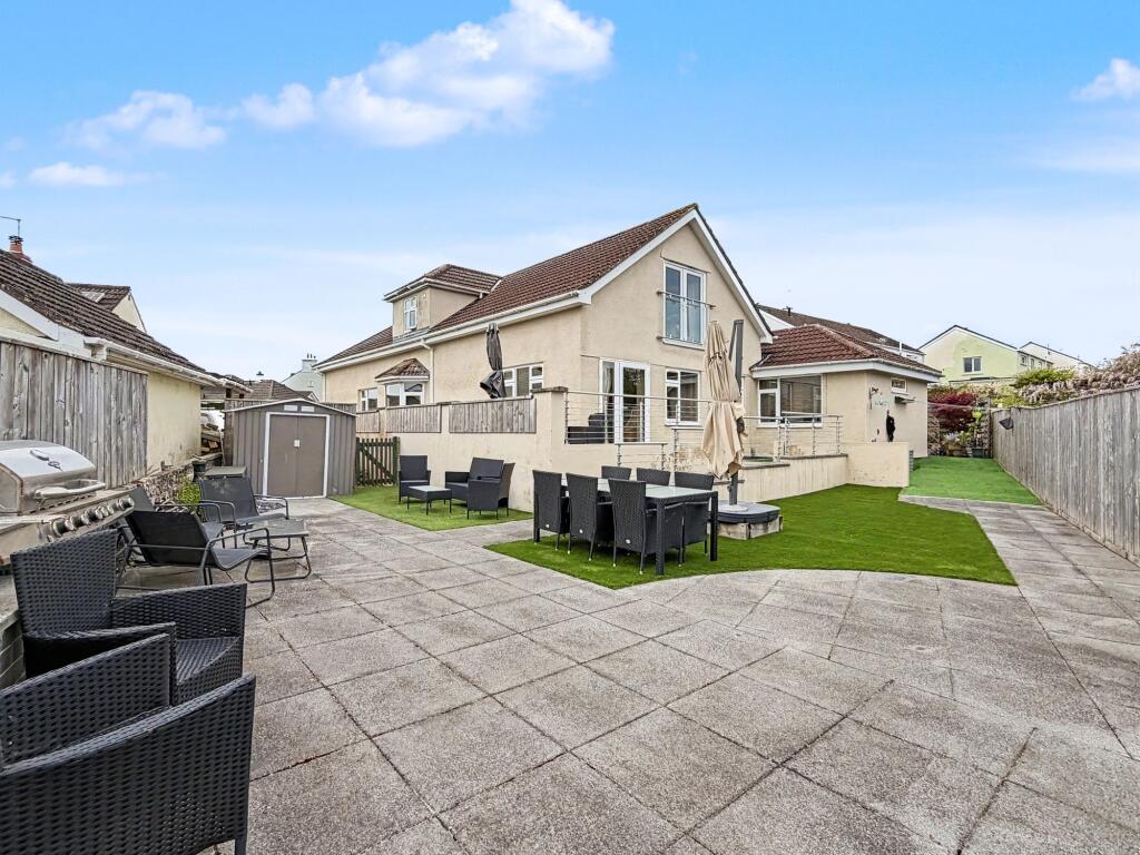5-bed detached on Wolverton Drive, Kingsteignton, TQ12, £535,000