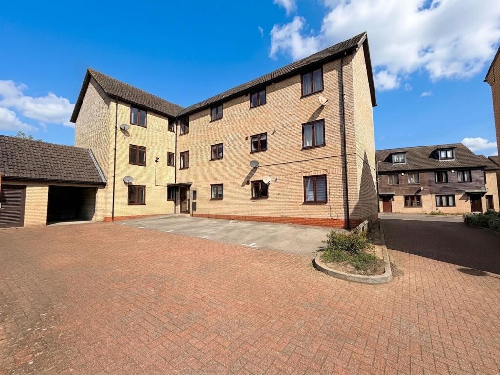Main image of property: Kelling Way, Broughton, Milton Keynes, Buckinghamshire MK10