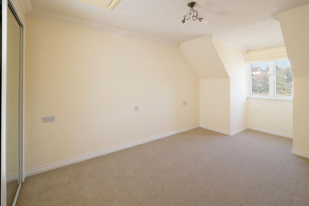 Apartment in Canterbury - View 5