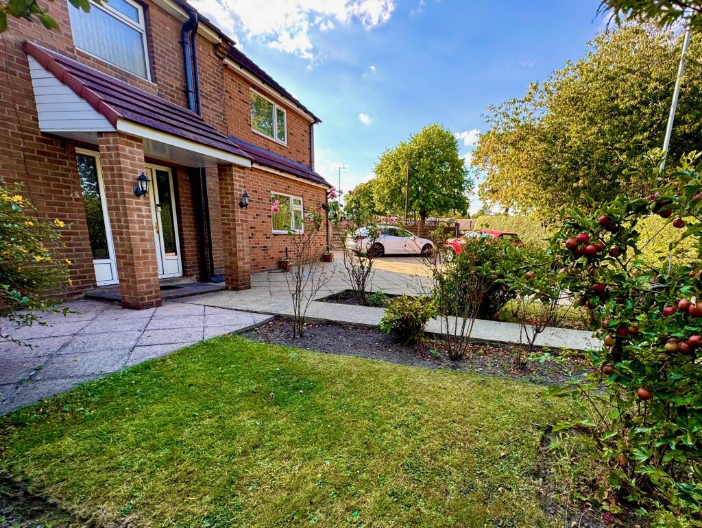 House in Bradford - View 2