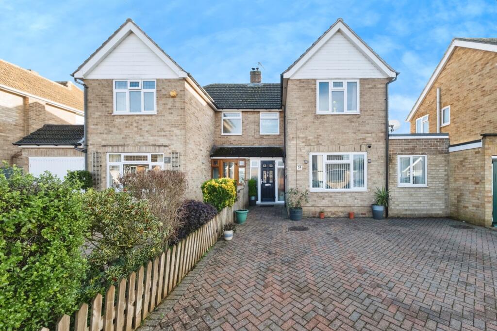 Main image of property: Elmscote Road, BANBURY, Oxfordshire, OX16