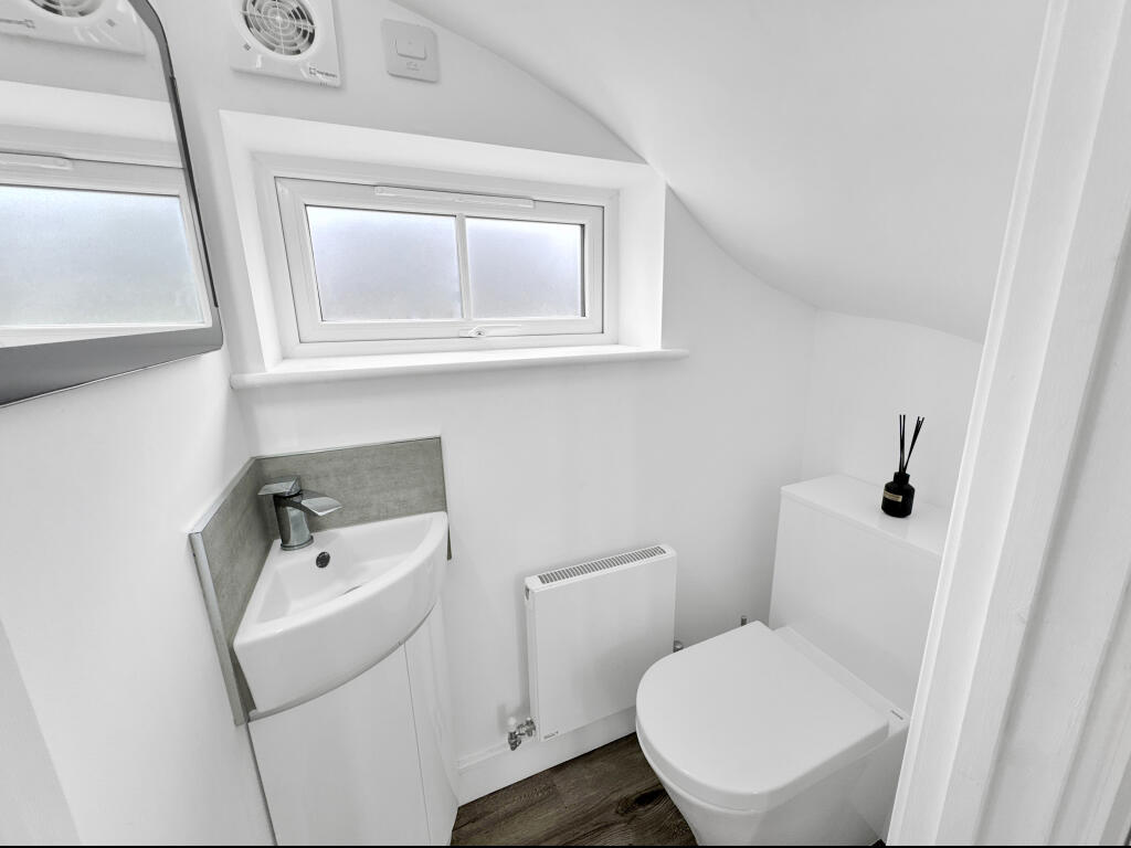 House in Thanet, Upton, Broadstairs and St Peters - View 4