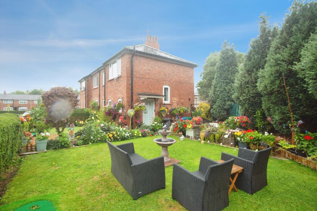 House in Manchester, Greater Manchester - More
