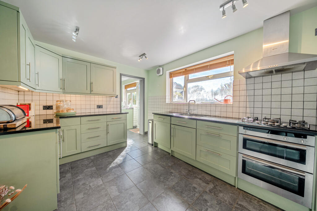House in Guildford - View 3