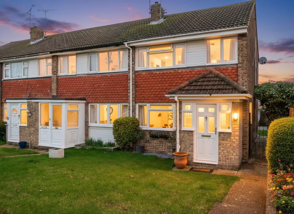 Main image of property: Scotts Walk, Rayleigh, SS6