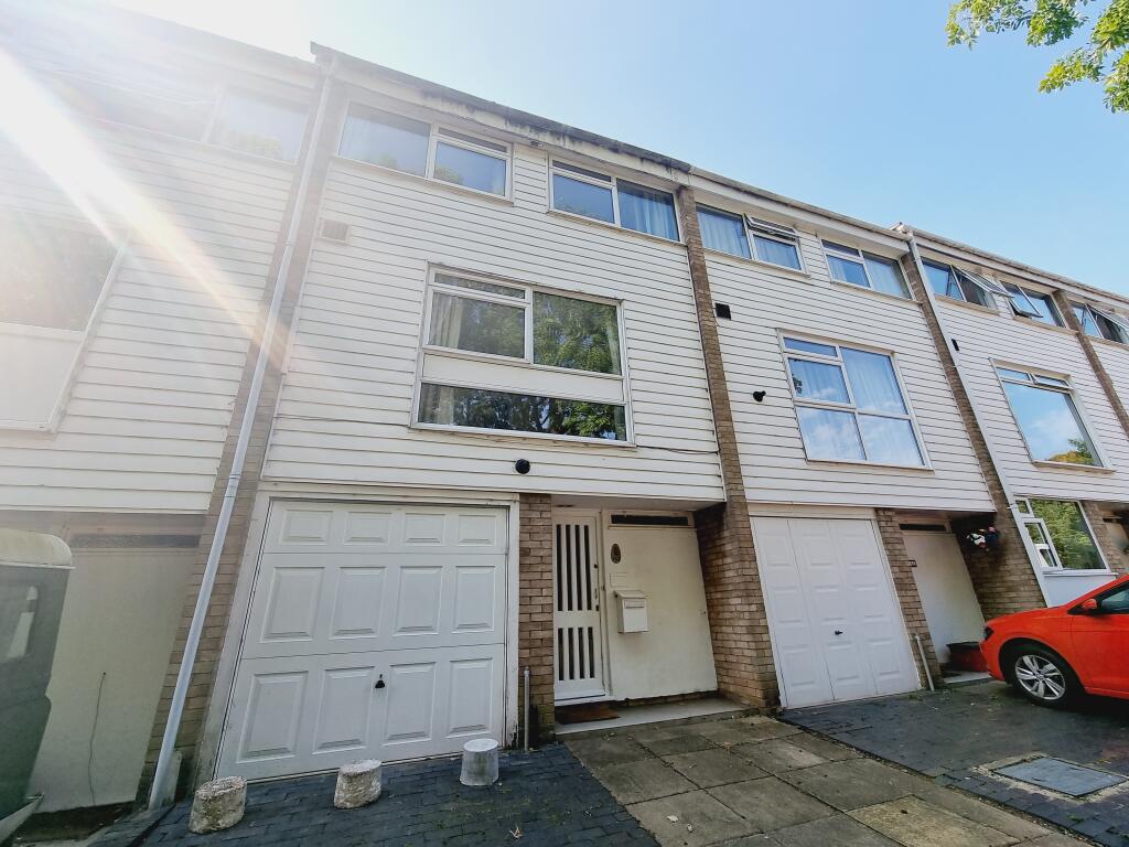 Main image of property: 163 Greenwood Court, Leamington Spa, CV32 4JY